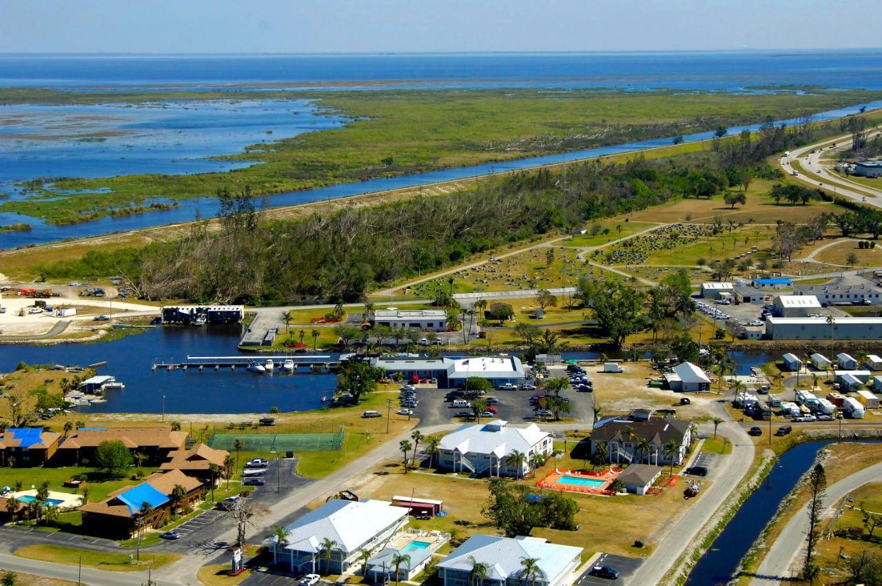 Roland Martin Marina/Resort Кльюистон Экстерьер фото